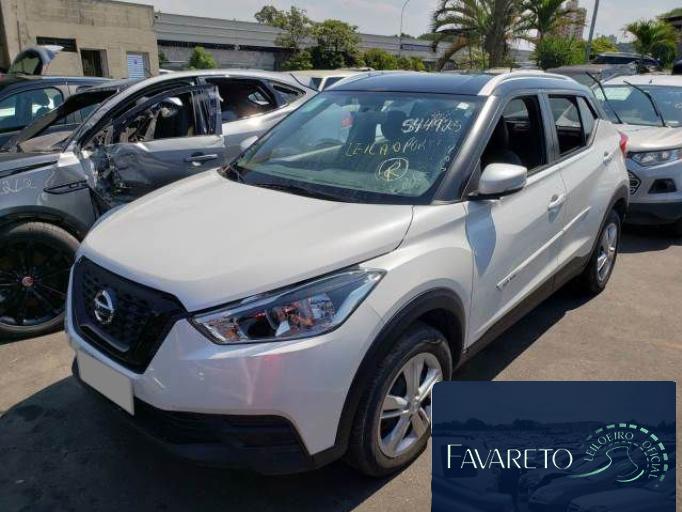 NISSAN KICKS 20/20