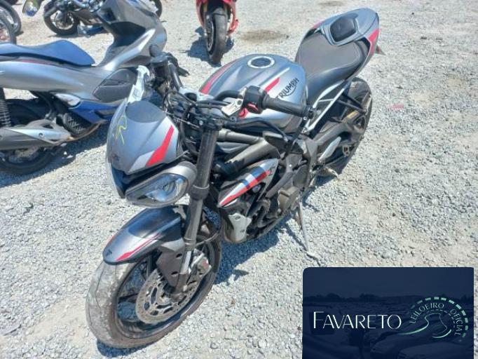 TRIUMPH STREET TRIPLE 20/20